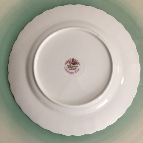 Vintage Royal Albert Lavender Rose trio, teacup, saucer, cake plate - Picture 11 of 13